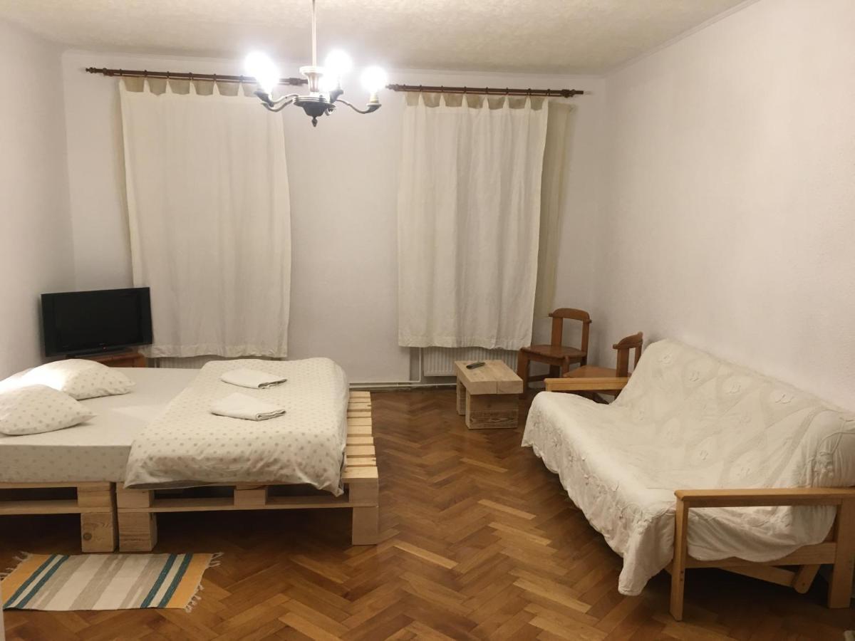 Central Brasov Apartamento Exterior foto